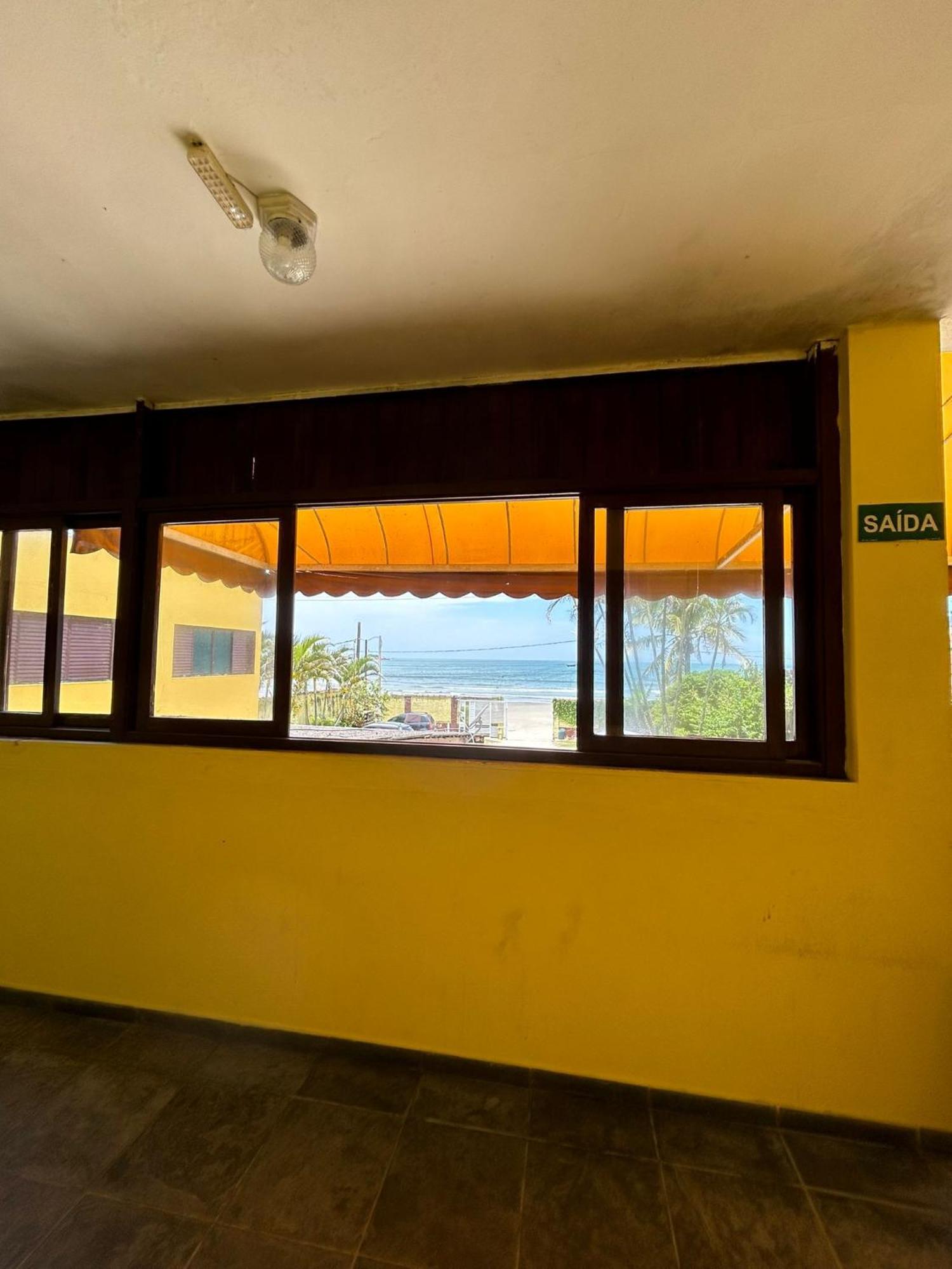 Pousada E Restaurante Frente Mar H Гуаружа Экстерьер фото