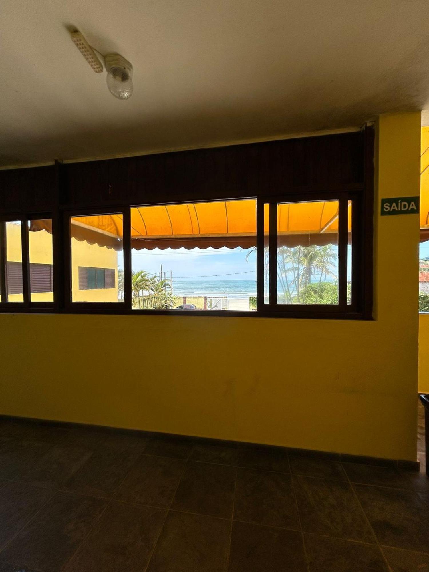 Pousada E Restaurante Frente Mar H Гуаружа Экстерьер фото